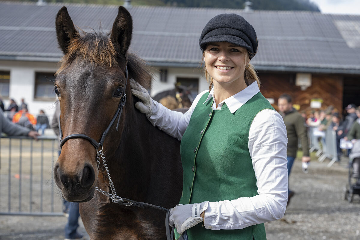 PW - 13 - Marktgschroa