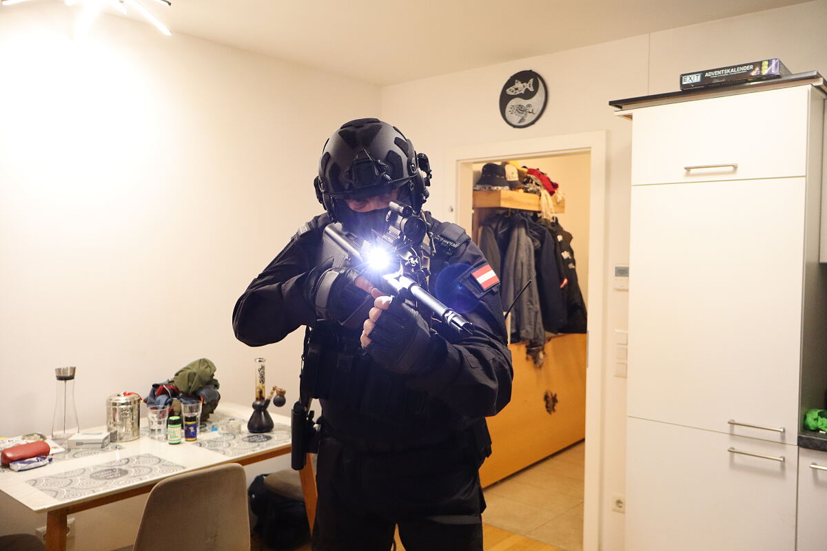 PW - 00 - Fahndung Spezial