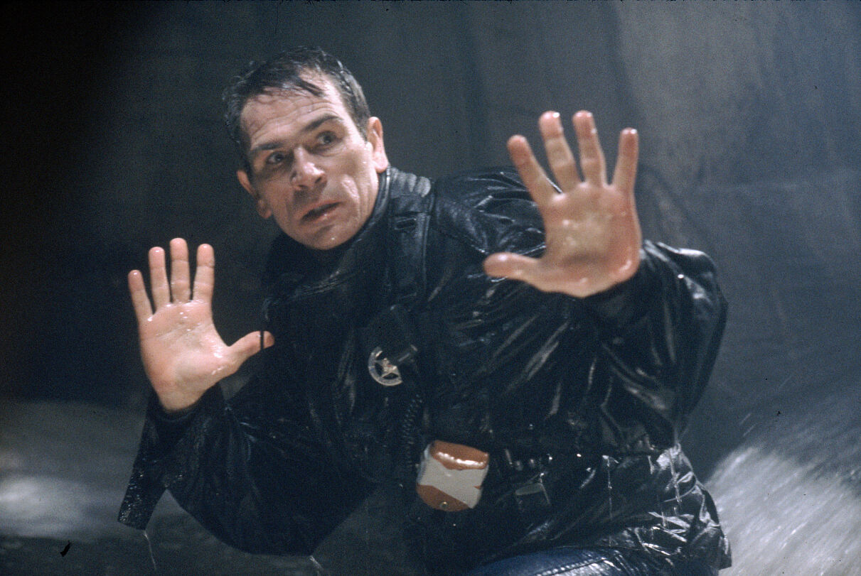 PW - 19 - The Fugitive