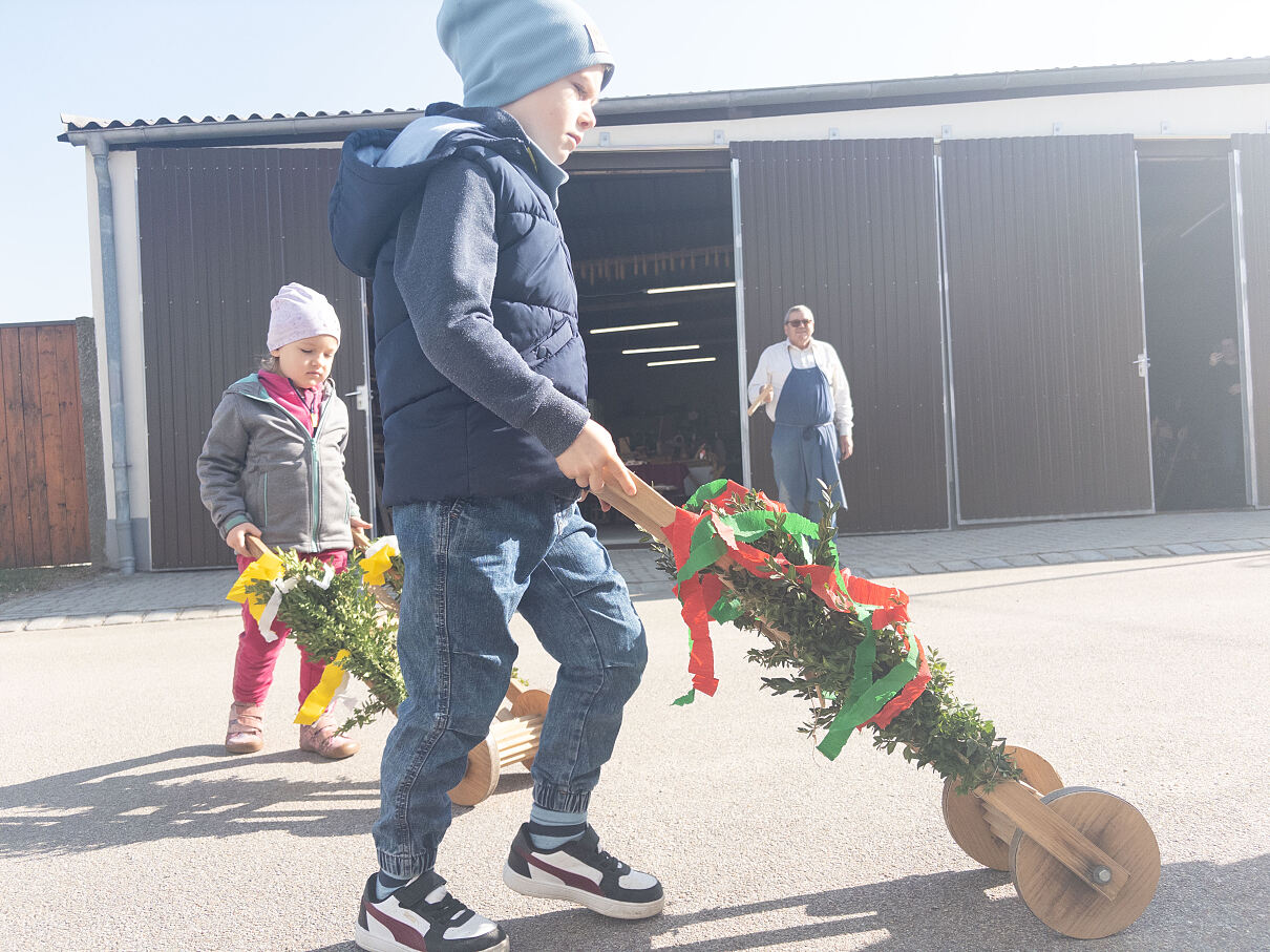 PW - 00 - Blickwechsel Spezial - Brauchtum blüht auf