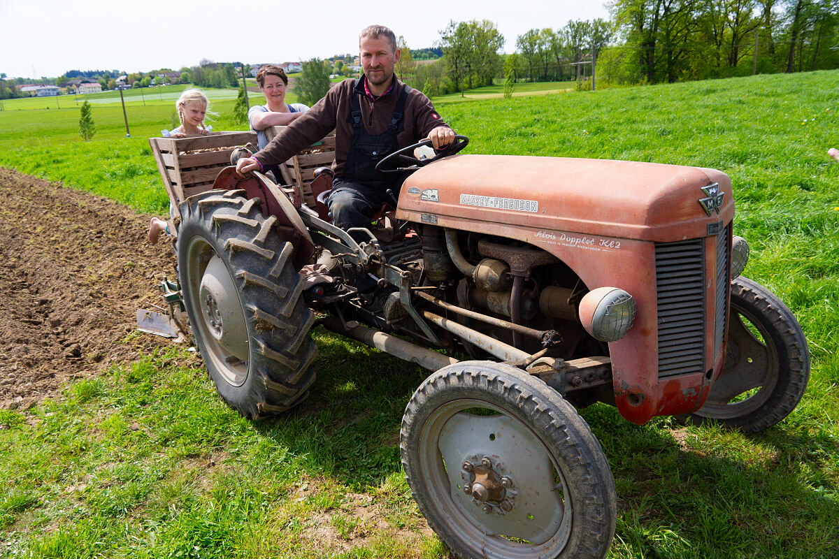 PW - 21 - Heimatleuchten - Frühling im Bauernjahr