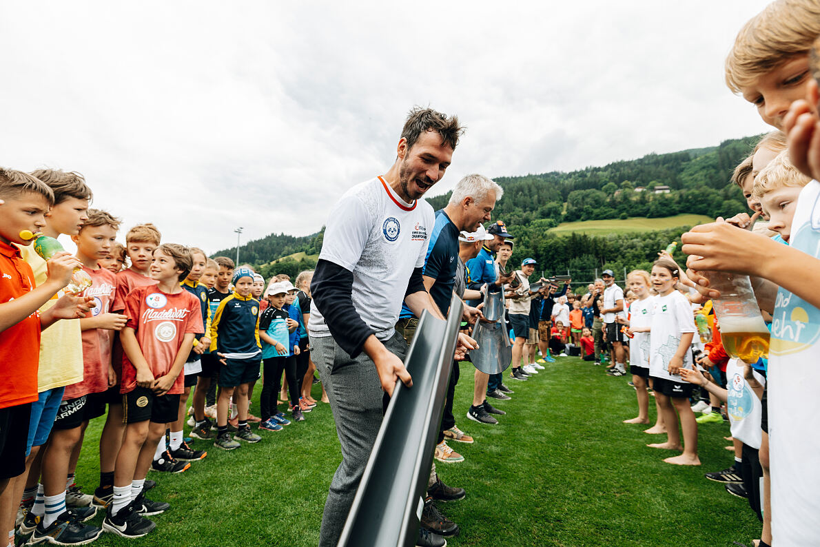 Felix Neureuther beim Bundesfinale der BEWEG DICH SCHLAU CHAMPIONSHIP in Schladming 2024
