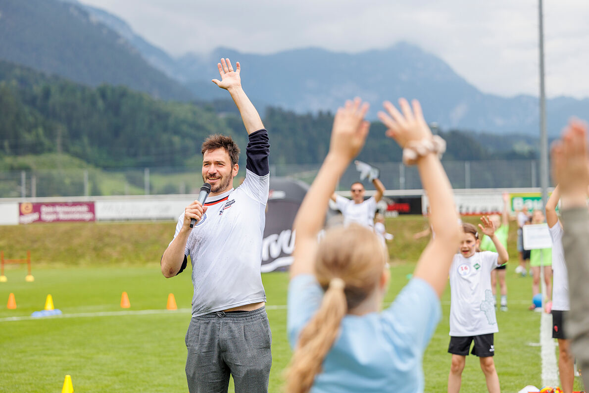 Felix Neureuther beim Bundesfinale der BEWEG DICH SCHLAU CHAMPIONSHIP in Schladming 2024