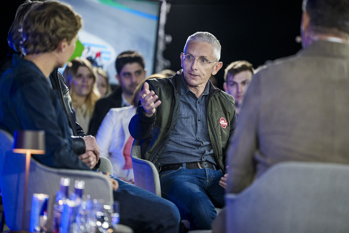 PW - 00 - Sport und Talk aus dem Hangar-7