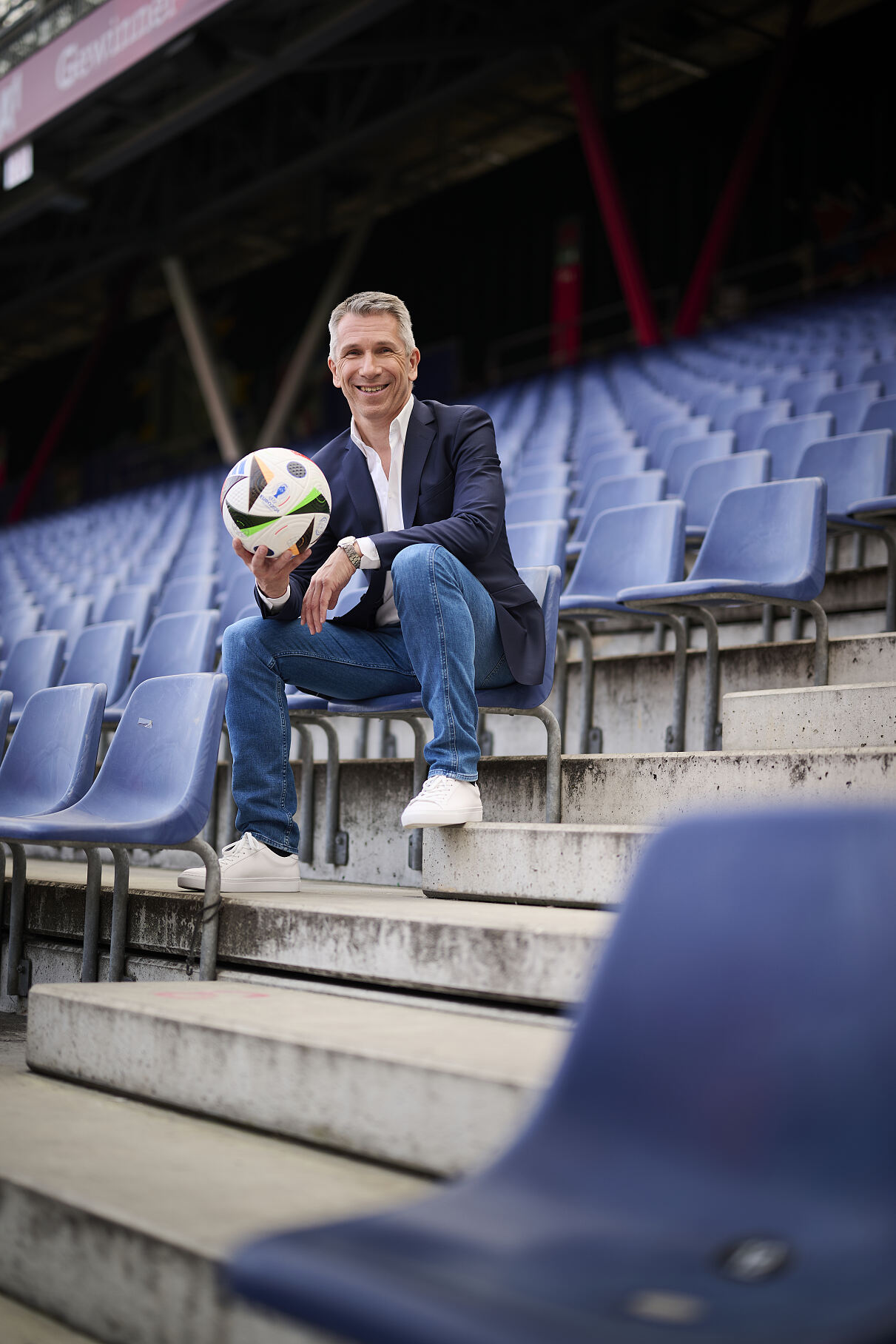 PW - 00 - UEFA EURO