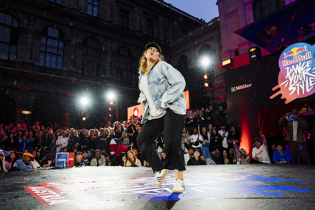 PW - 00 - Red Bull Dance your Style