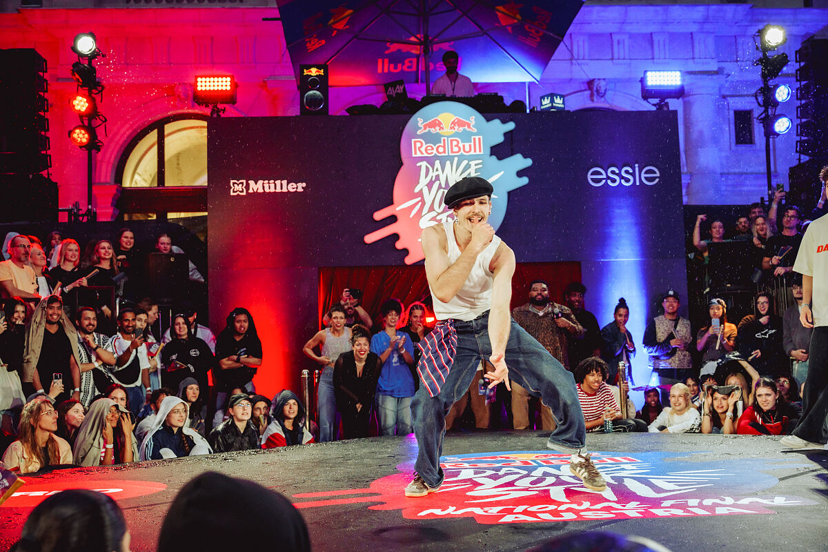 PW - 00 - Red Bull Dance your Style