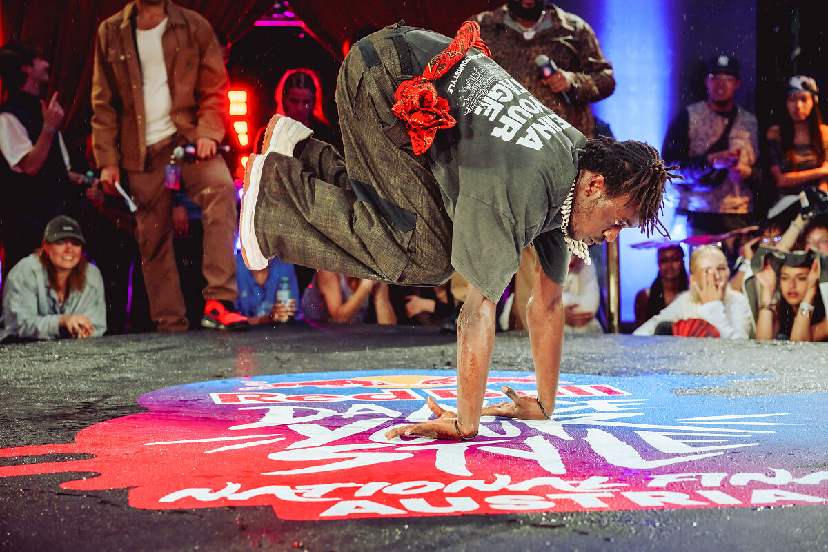 PW - 00 - Red Bull Dance your Style