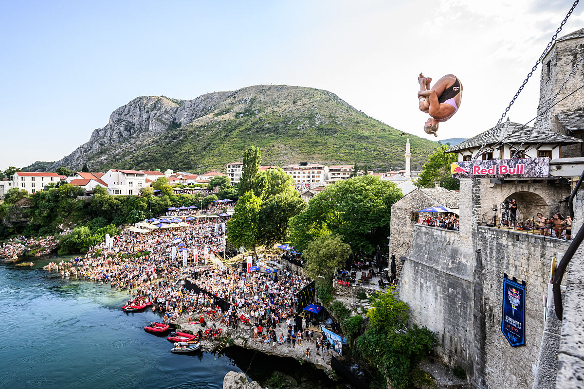 PW - 00 - Red Bull Cliff Diving
