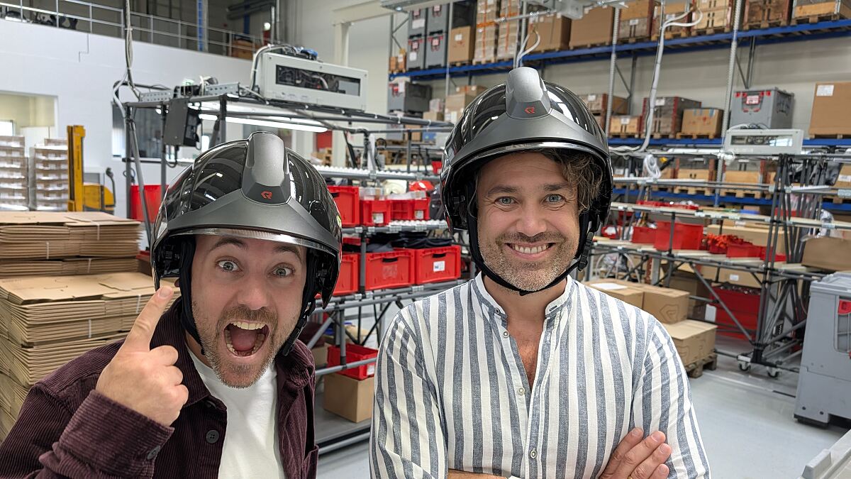 Pascal Kitzmüller and Karl Löwenherz posieren für ein Foto