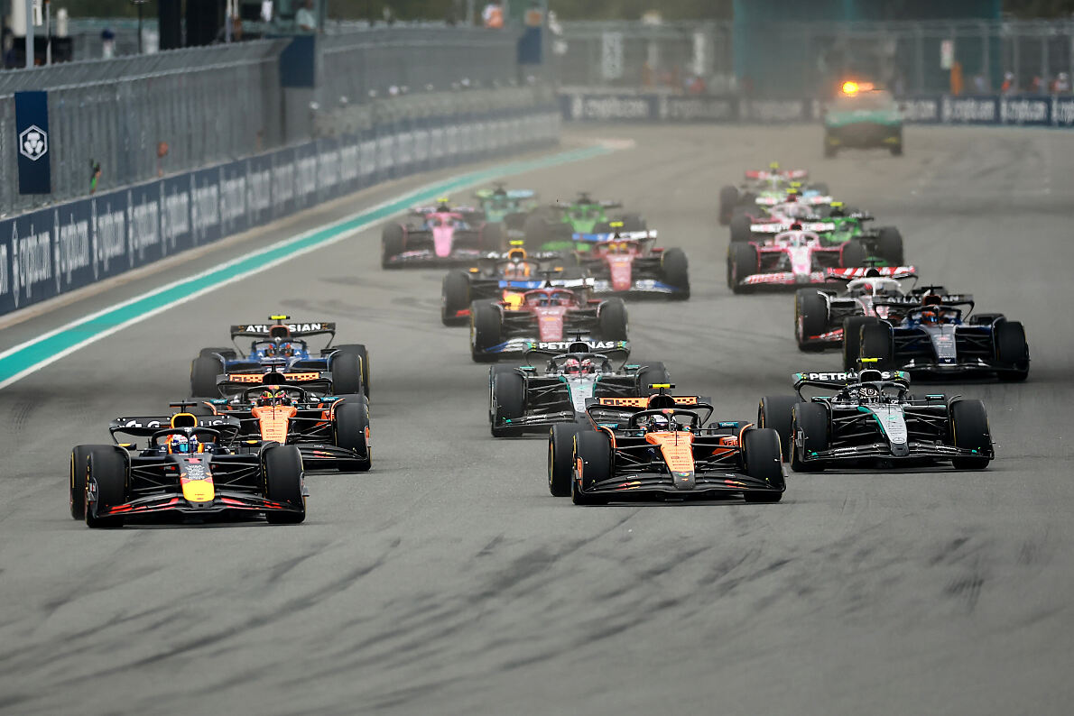 PW - 00 - FIA Formula One World Championship 2025