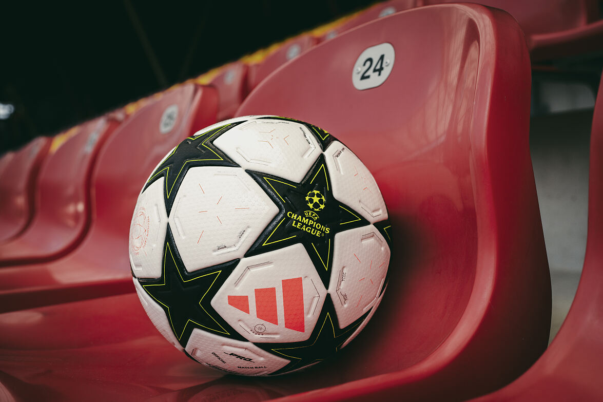 PW - 00 - UEFA Champions League Magazin