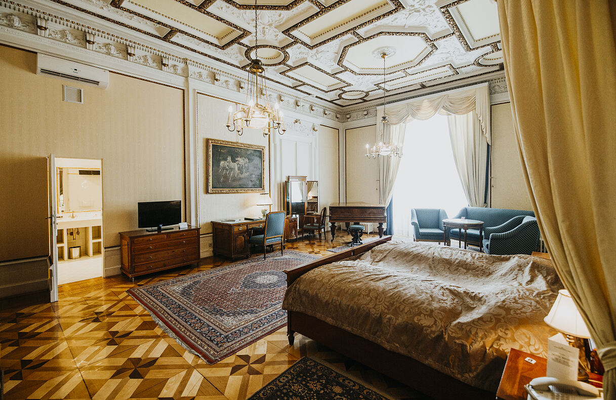 PW - 39 - Österreichische Hotellegenden - Traditionshäuser in Familienhand