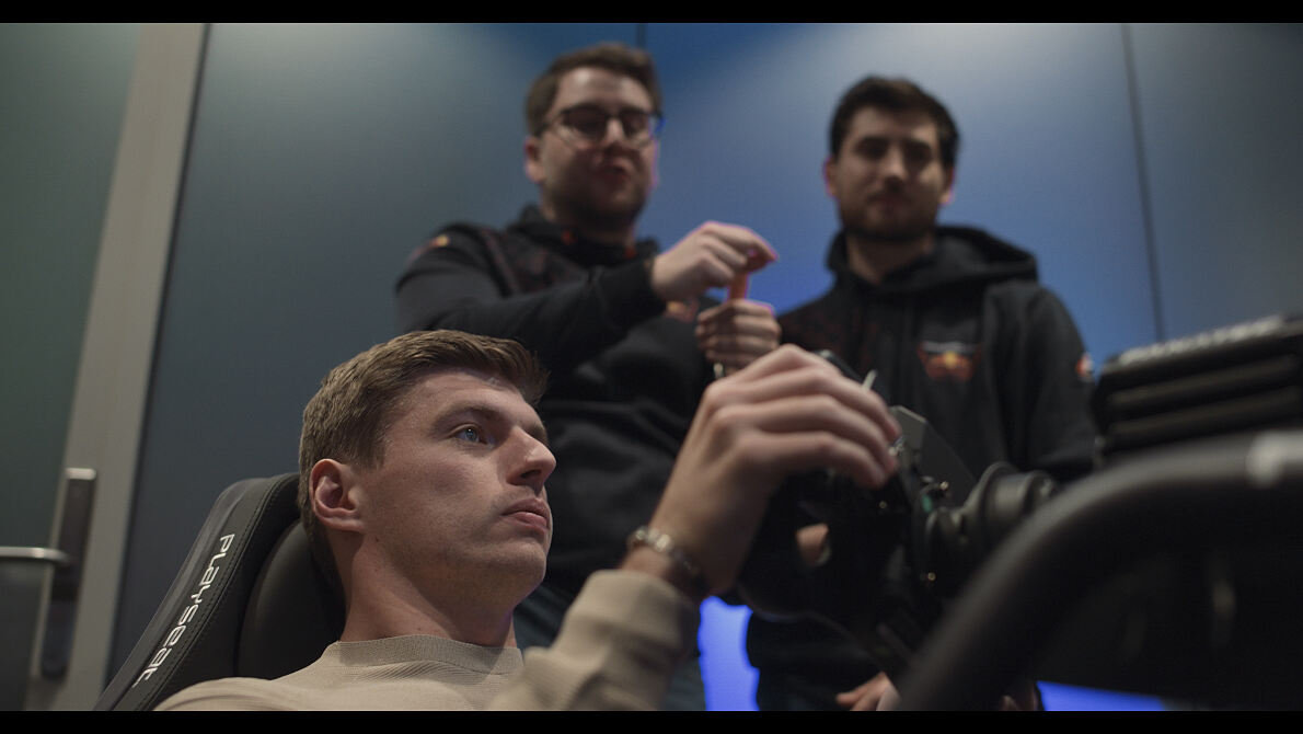 PW - 41 - Max Verstappen - Abseits der Strecke - Es ist kein Spiel