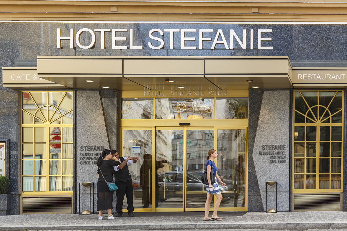 PW - 45 - Österreichische Hotellegenden - Traditionshäuser in Familienhand