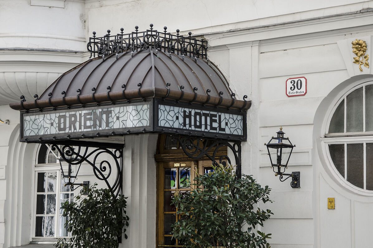 PW - 45 - Österreichische Hotellegenden - Traditionshäuser in Familienhand