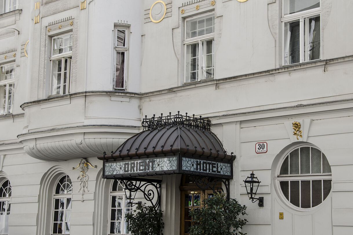PW - 45 - Österreichische Hotellegenden - Traditionshäuser in Familienhand