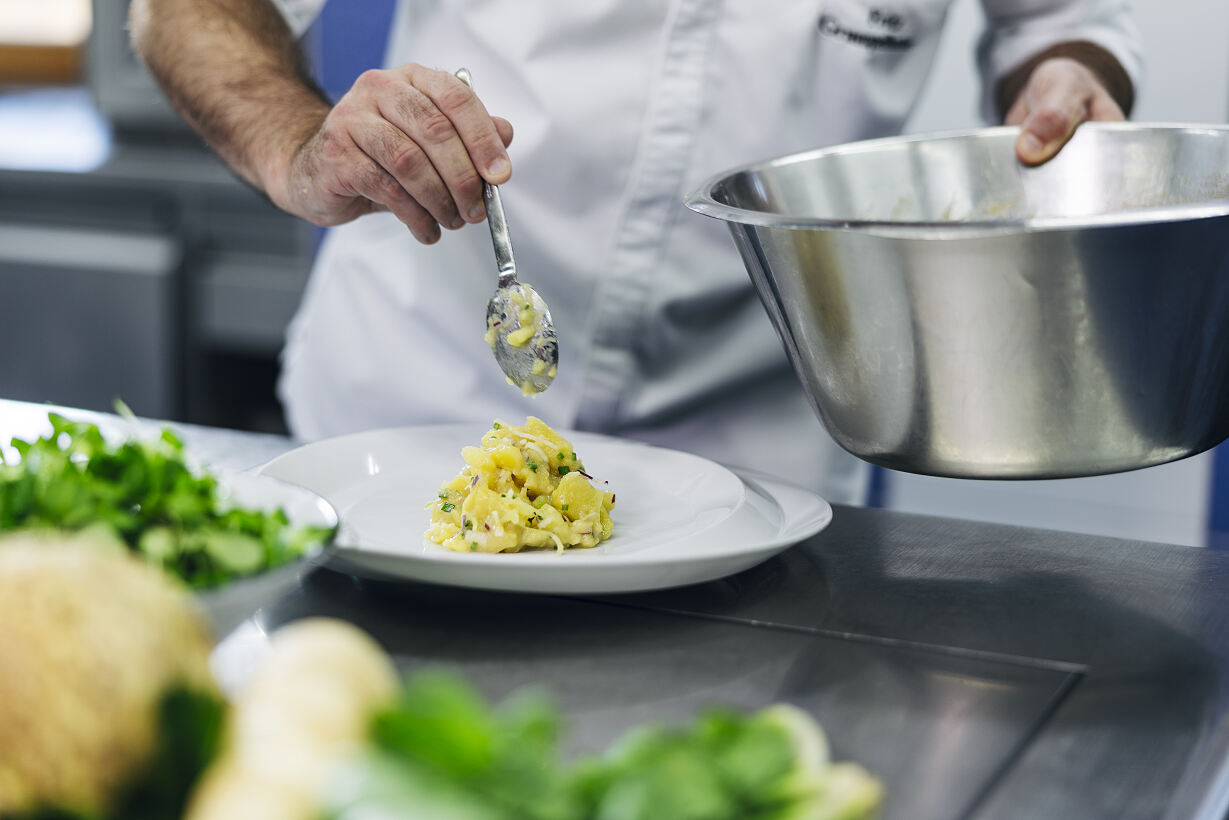PW - 46 - Heimatleuchten - Fritz, was gibt’s? Heimatküche für Österreichs Nationalteam