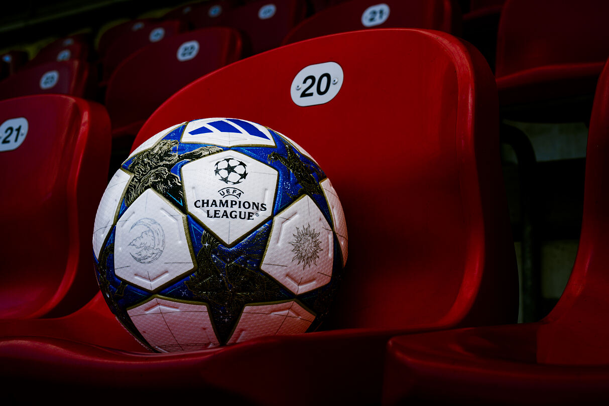 PW - 48 - UEFA Champions League