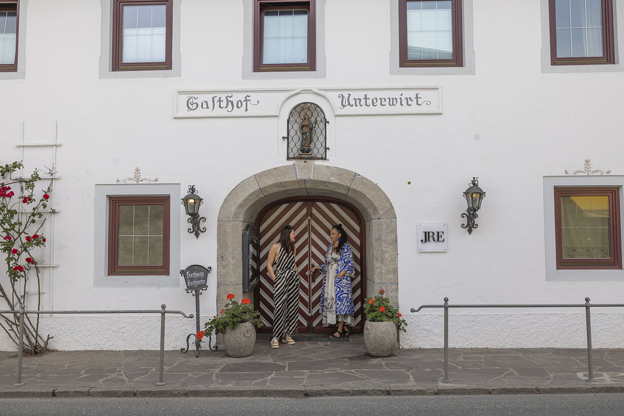 PW - 48 - Österreichische Hotellegenden - Traditionshäuser in Familienhand