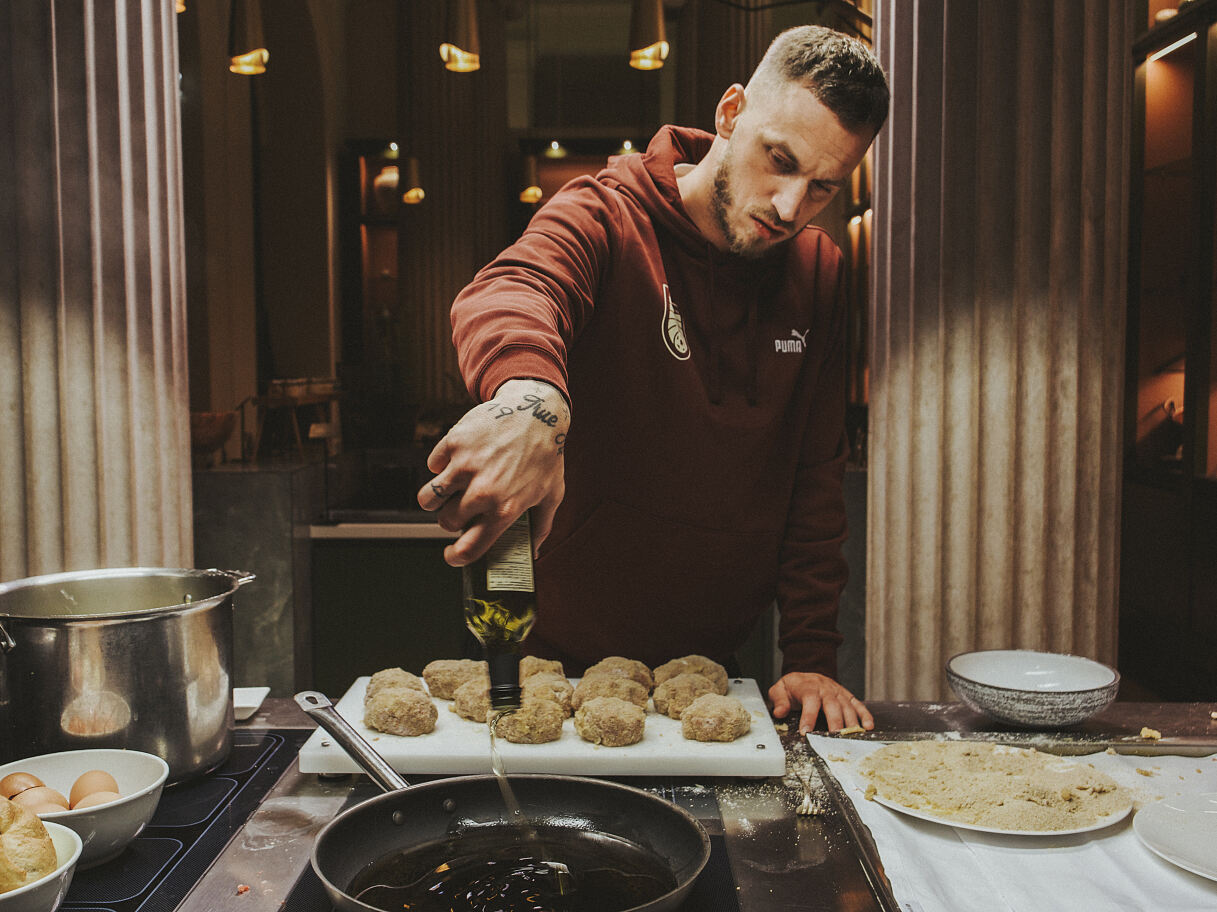PW - 46 - Heimatleuchten - Fritz, was gibt’s? Heimatküche für Österreichs Nationalteam