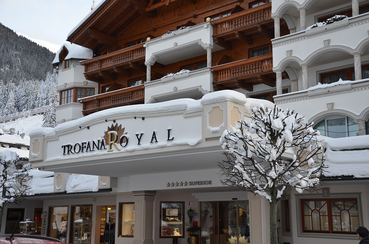 PW - 51 - Österreichische Hotellegenden - Traditionshäuser in Familienhand