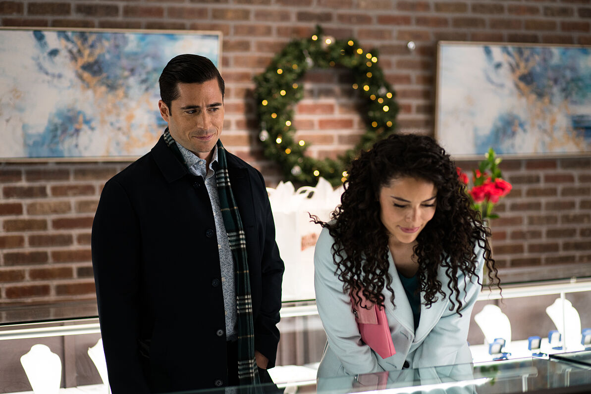 PW - 52 - Christmas on 5th Avenue