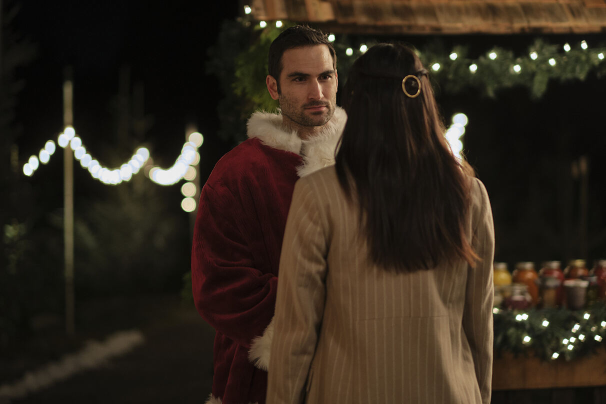 PW - 49 - The Christmas Book