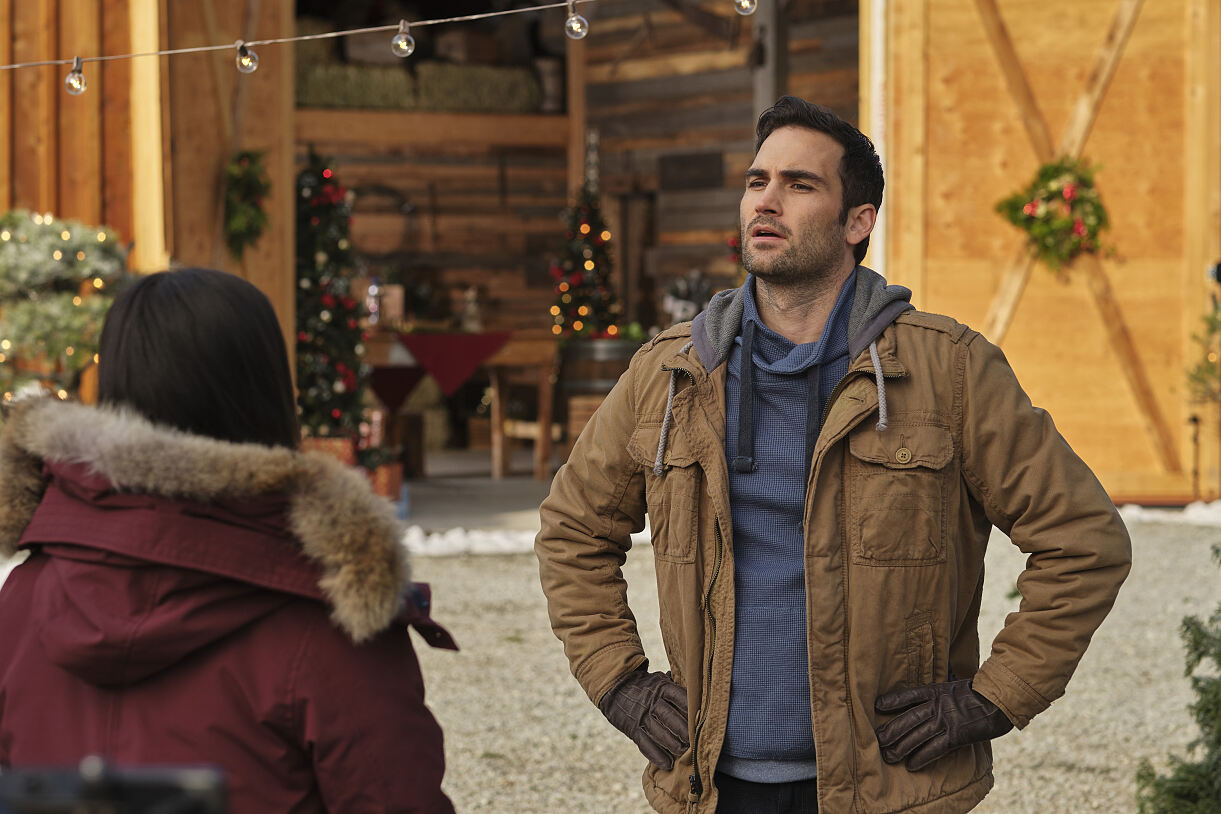 PW - 49 - The Christmas Book