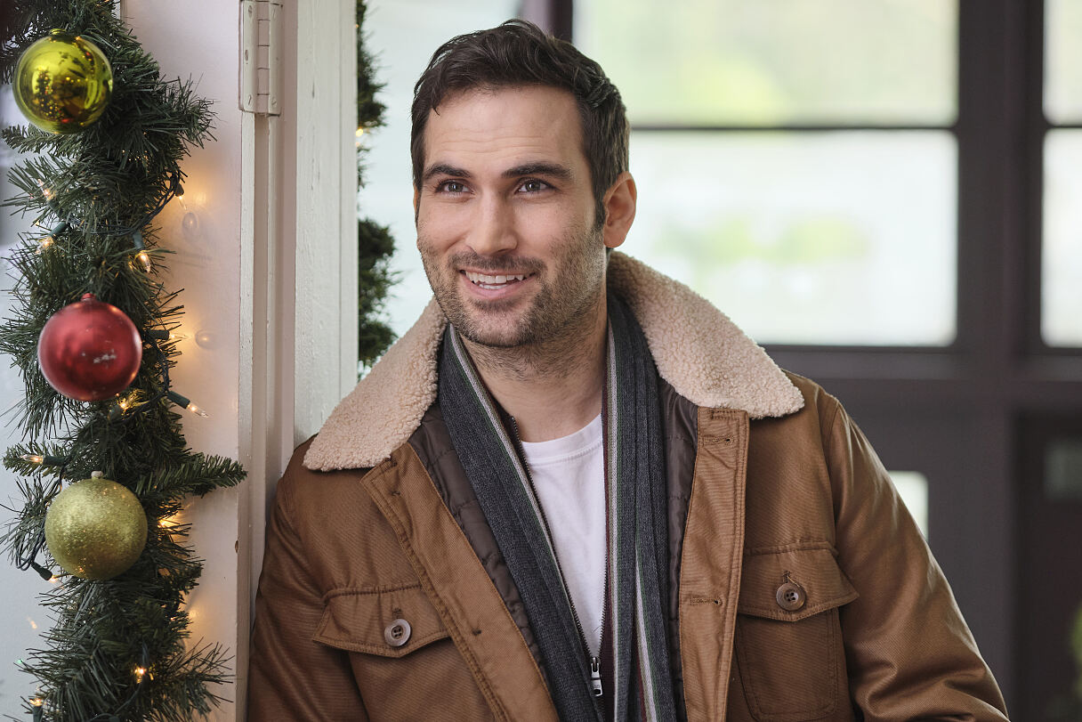 PW - 49 - The Christmas Book