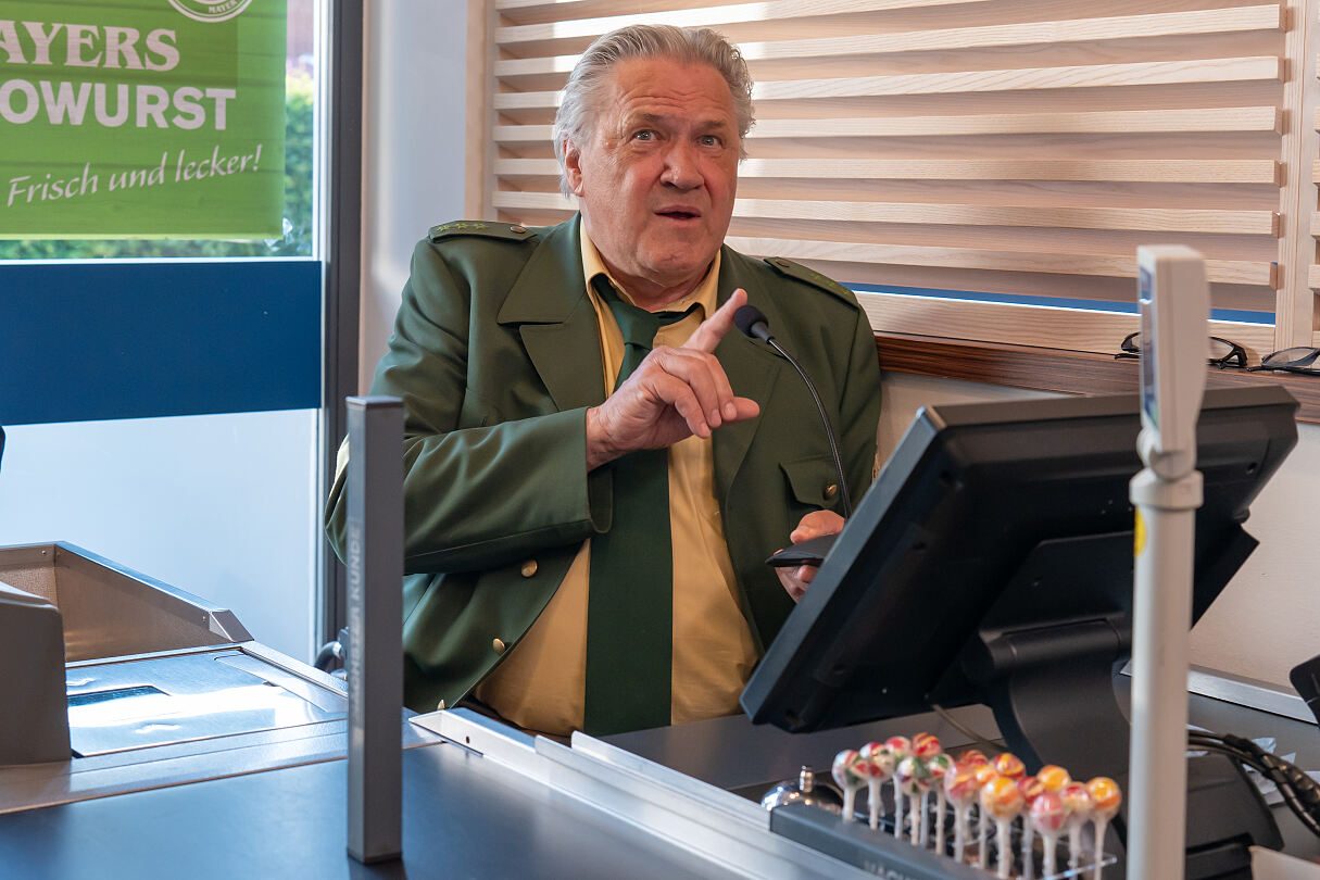 PW - 07 - Hubert ohne Staller Girwidz an Kasse 3