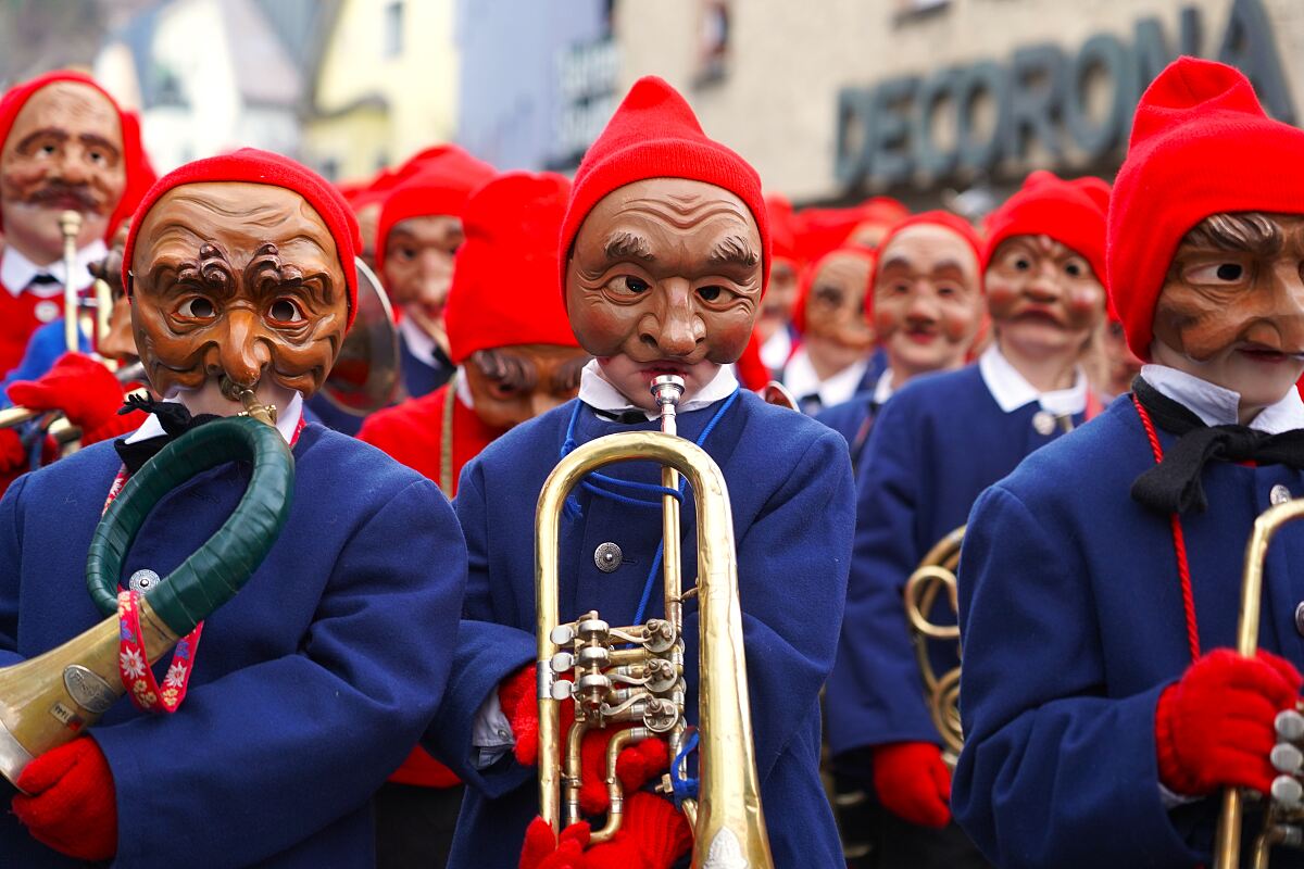 PW - 08 - Hoagascht - Iatz klumperets - Imster Fasnacht