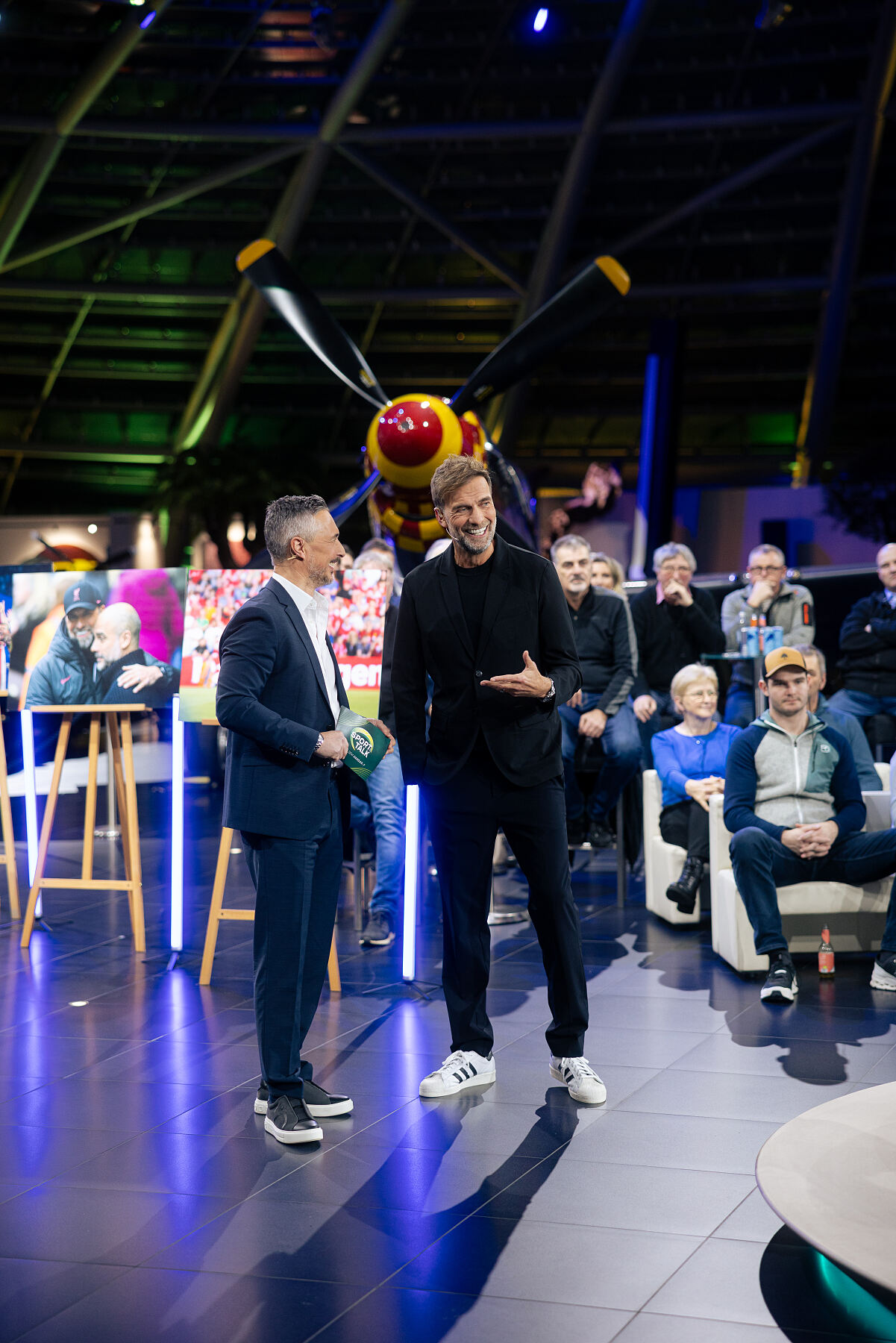 PW - 03 - Sport und Talk aus dem Hangar-7