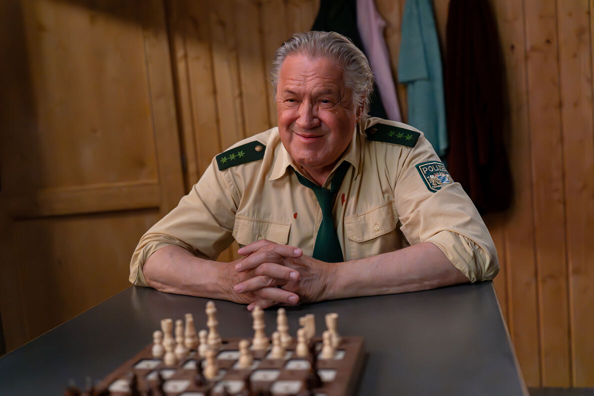 PW - 09 - Hubert ohne Staller - Zimmer ohne Aussicht