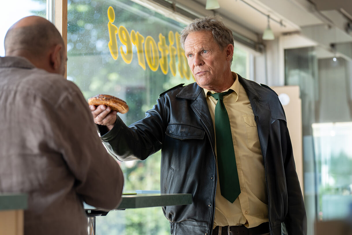 PW - 09 - Hubert ohne Staller - Zimmer ohne Aussicht