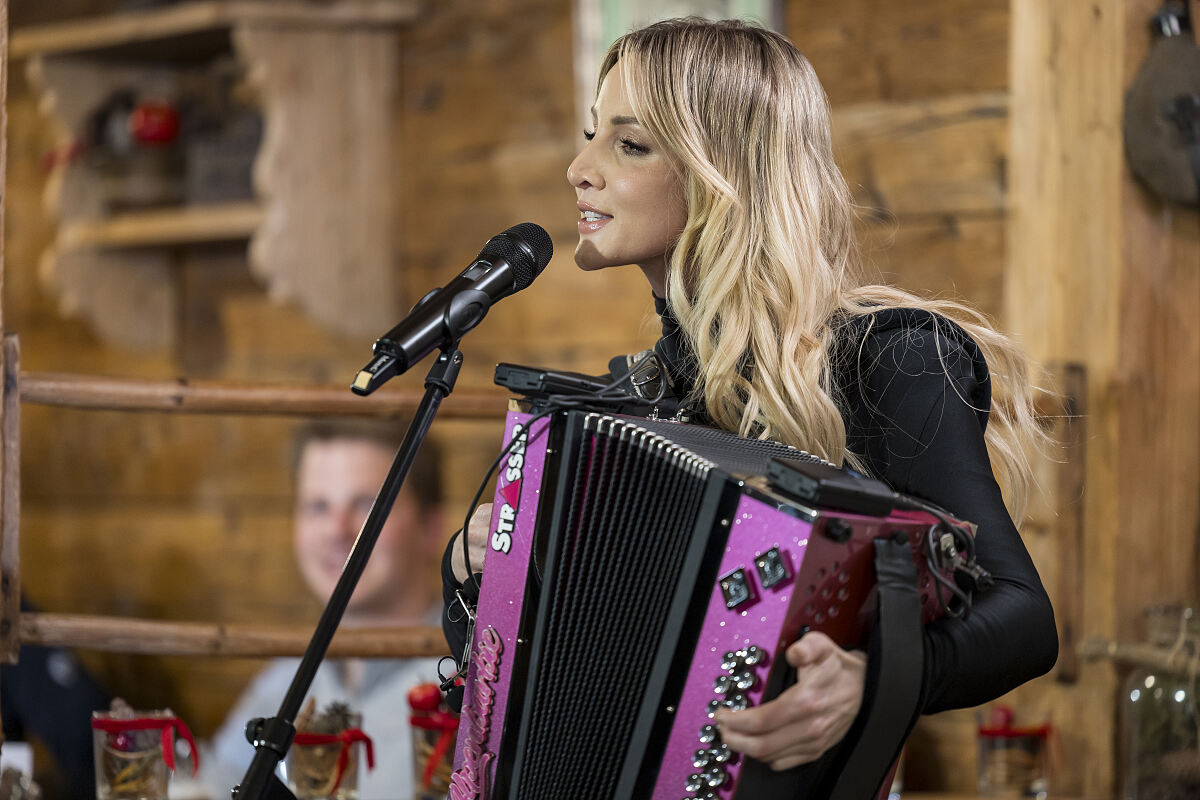 PW - 04 - Sport und Talk aus dem Hangar-7