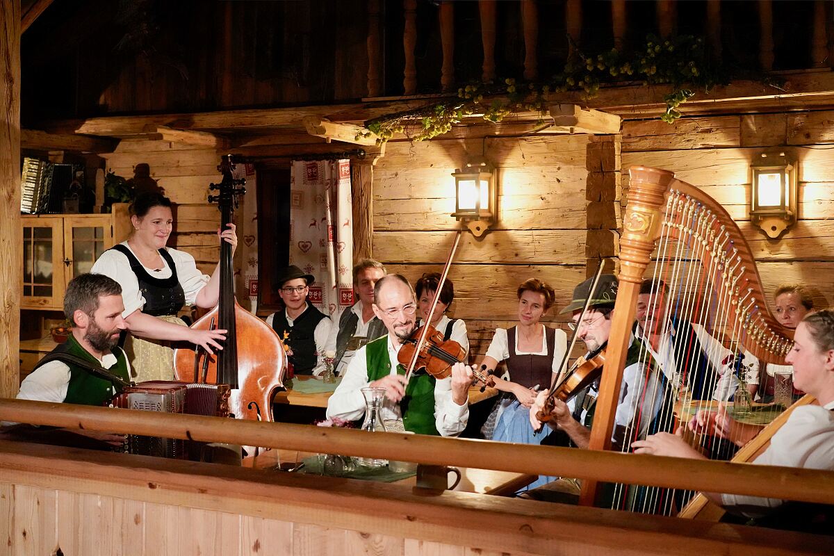 PW - 12 - Servus Musikantenstammtisch