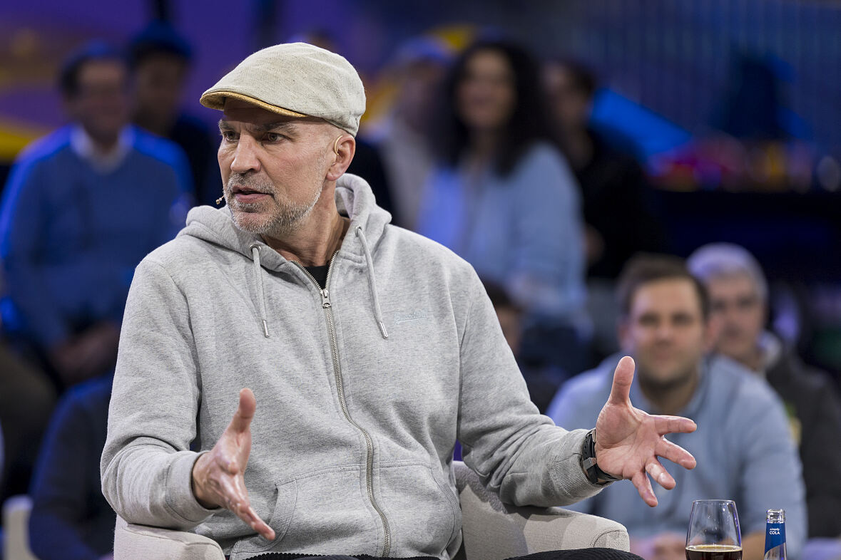 PW - 05 - Sport und Talk aus dem Hangar-7