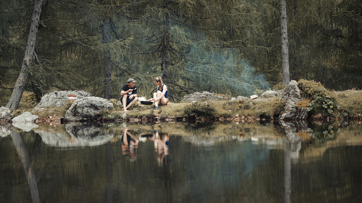PW - 12 - Heimatleuchten - Hier lässt sich´s leben - Stilles Wasser, stilles Tal